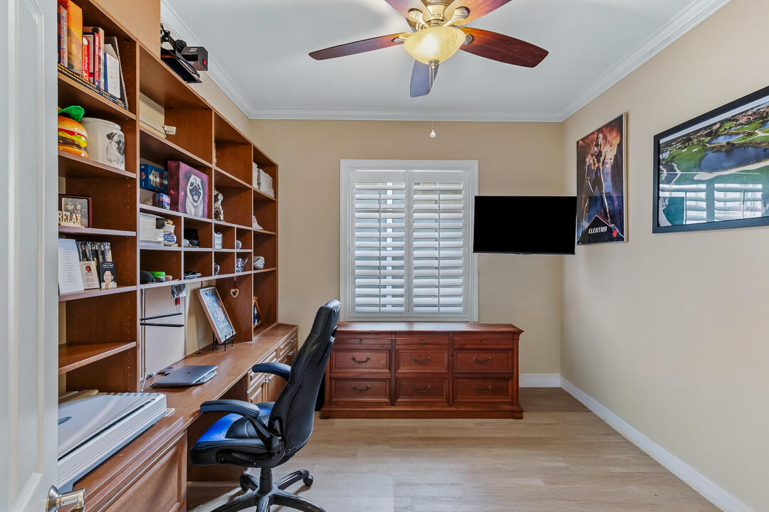 PALM COVE GOLF & YACHT CLUB - Residential