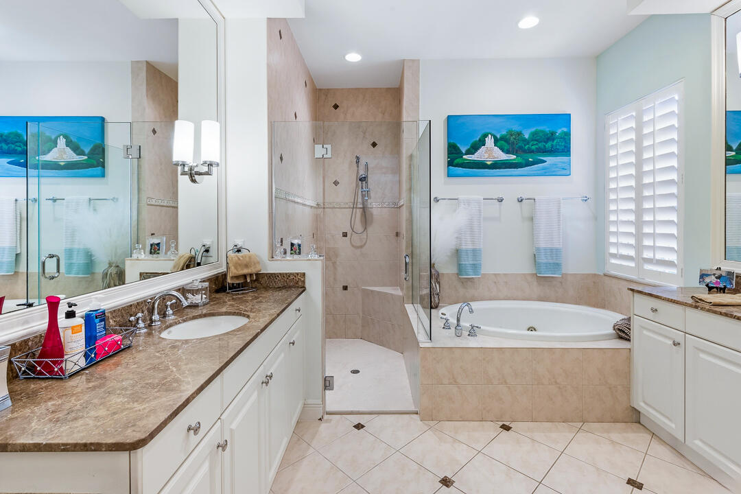 PALM COVE GOLF & YACHT CLUB - Residential