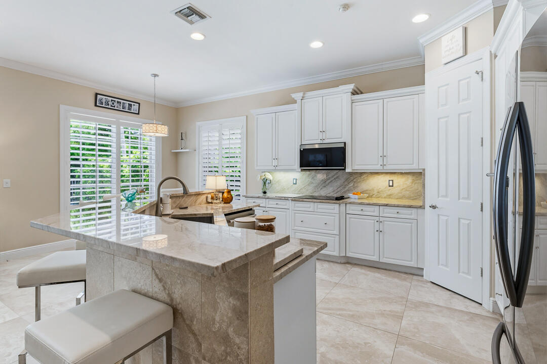 PALM COVE GOLF & YACHT CLUB - Residential
