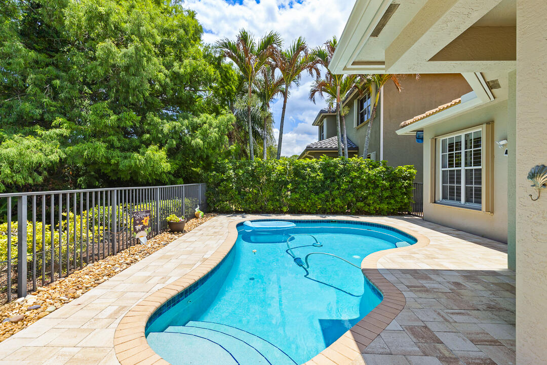 PALM COVE GOLF & YACHT CLUB - Residential