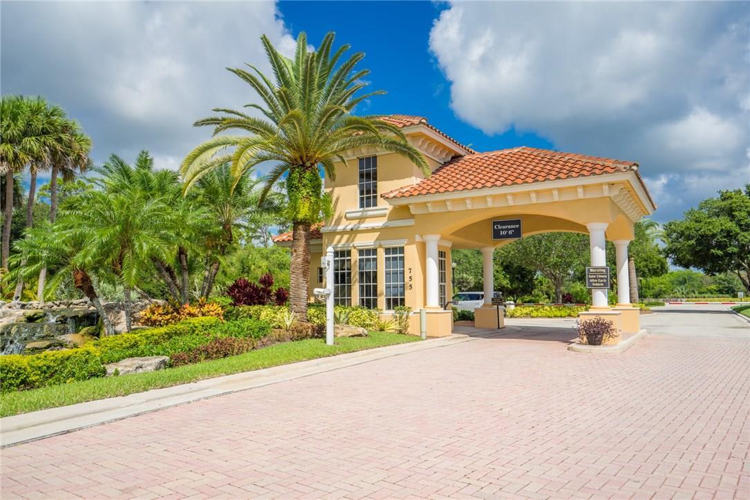 PALM COVE GOLF & YACHT CLUB - Residential