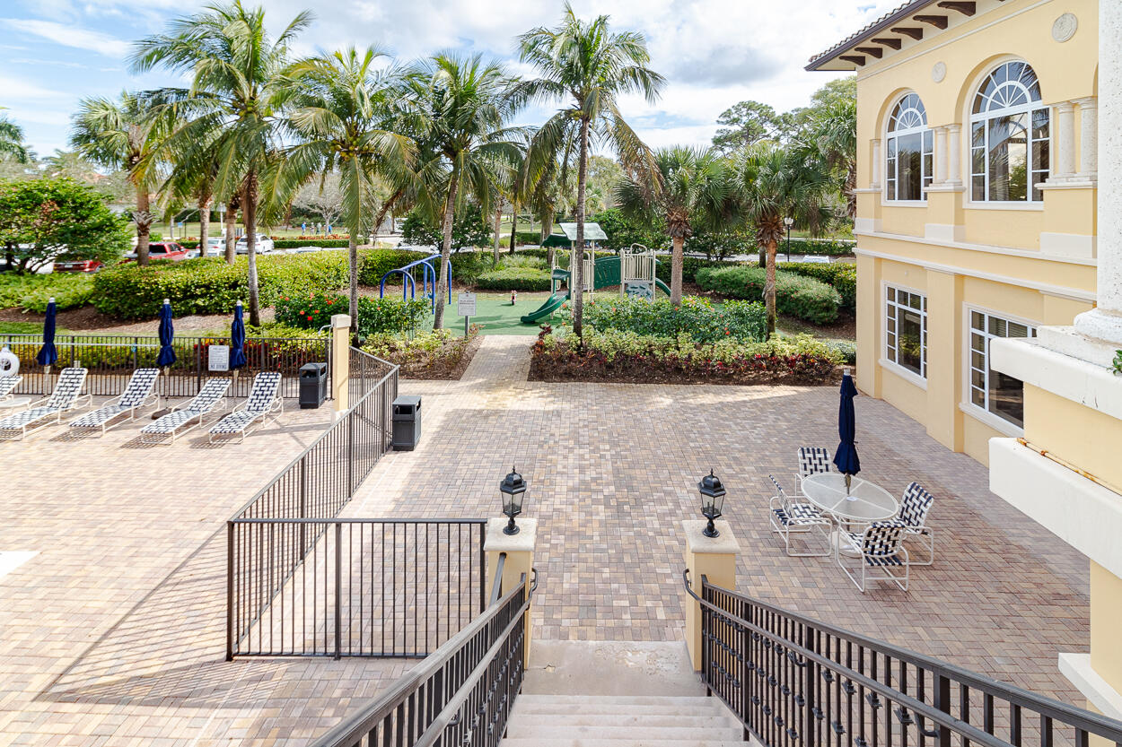 PALM COVE GOLF & YACHT CLUB - Residential