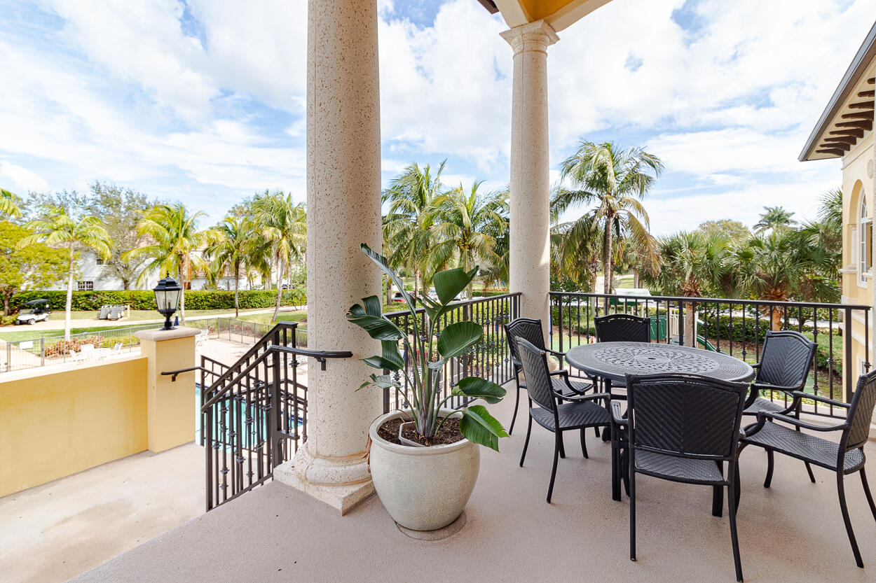 PALM COVE GOLF & YACHT CLUB - Residential