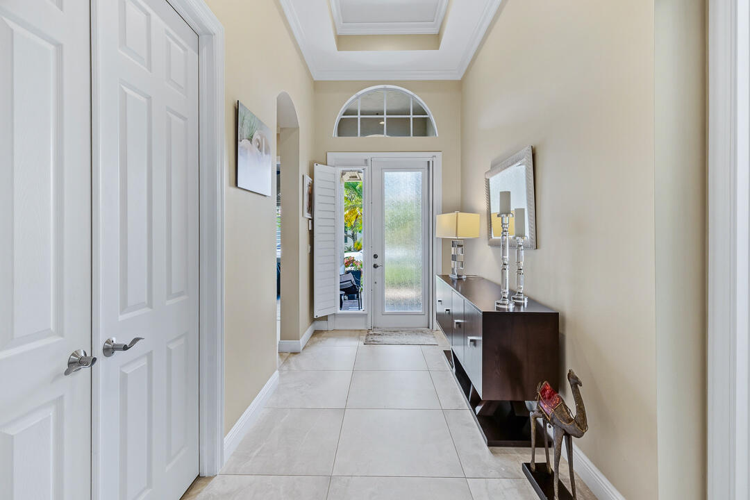 PALM COVE GOLF & YACHT CLUB - Residential