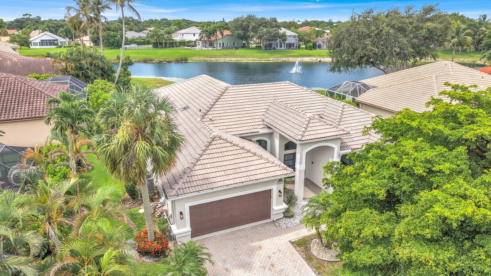 LEXINGTON HOMES ESTATES - Residential