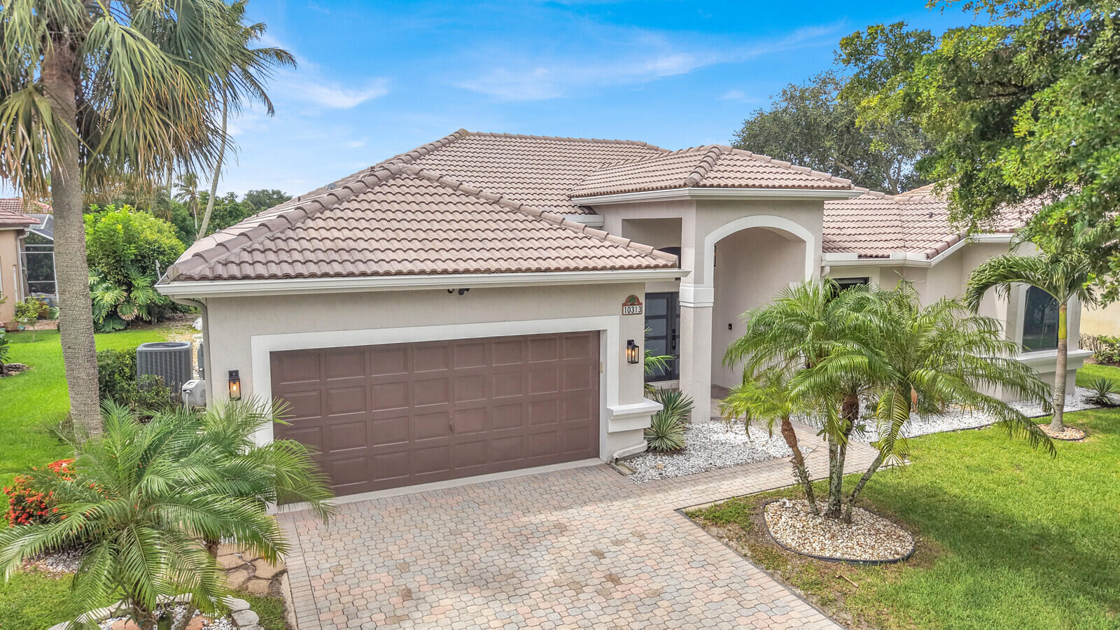 LEXINGTON HOMES ESTATES - Residential
