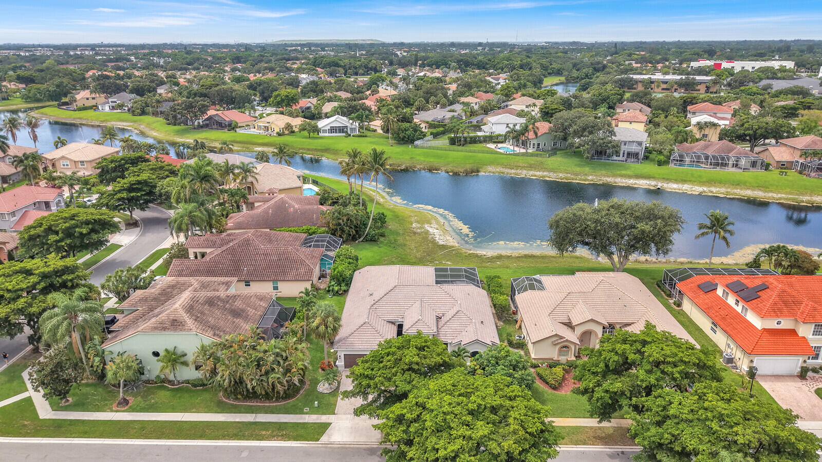 LEXINGTON HOMES ESTATES - Residential