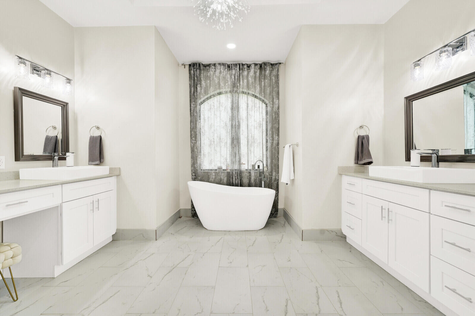 LEXINGTON HOMES ESTATES - Residential