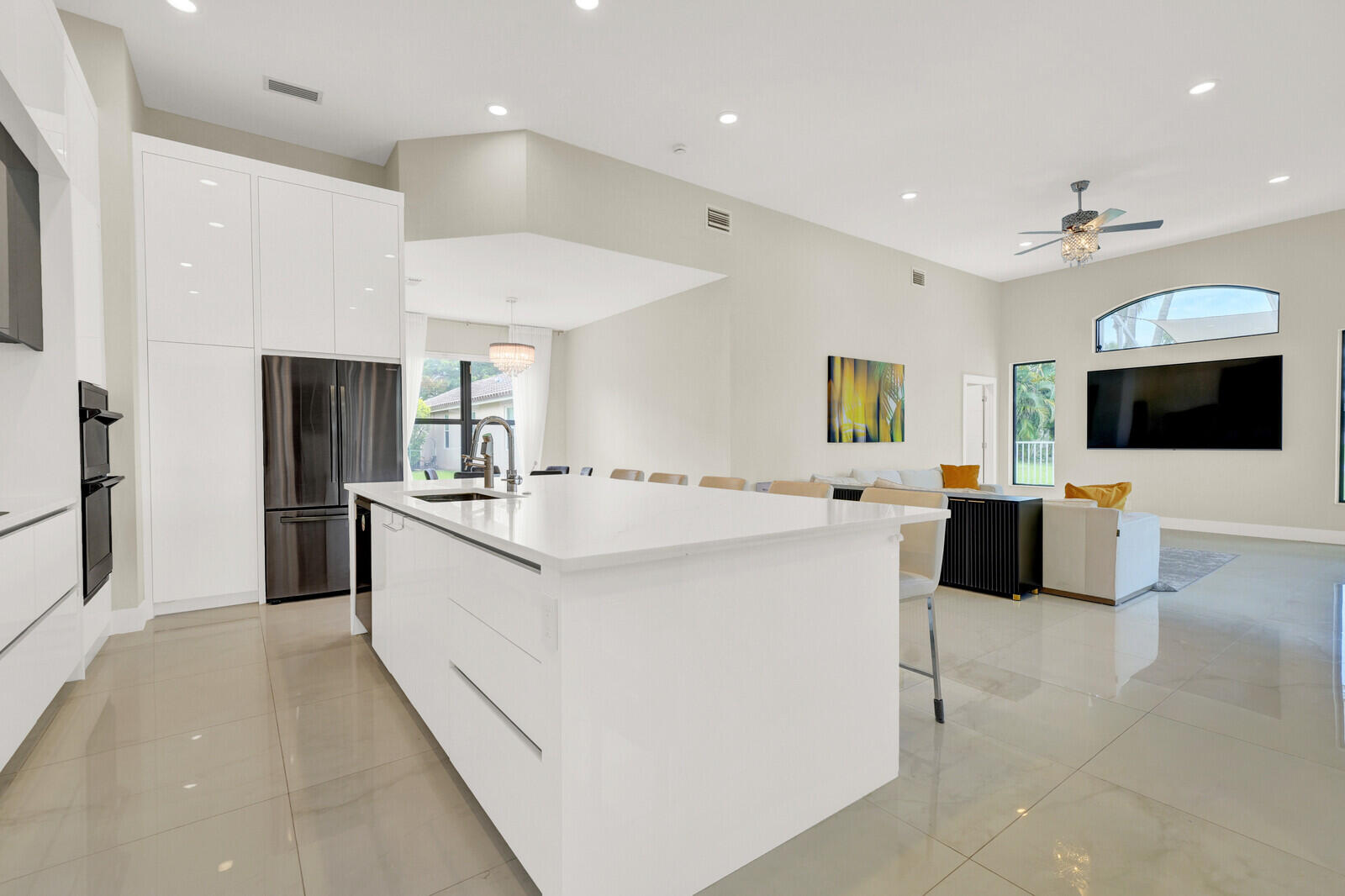 LEXINGTON HOMES ESTATES - Residential