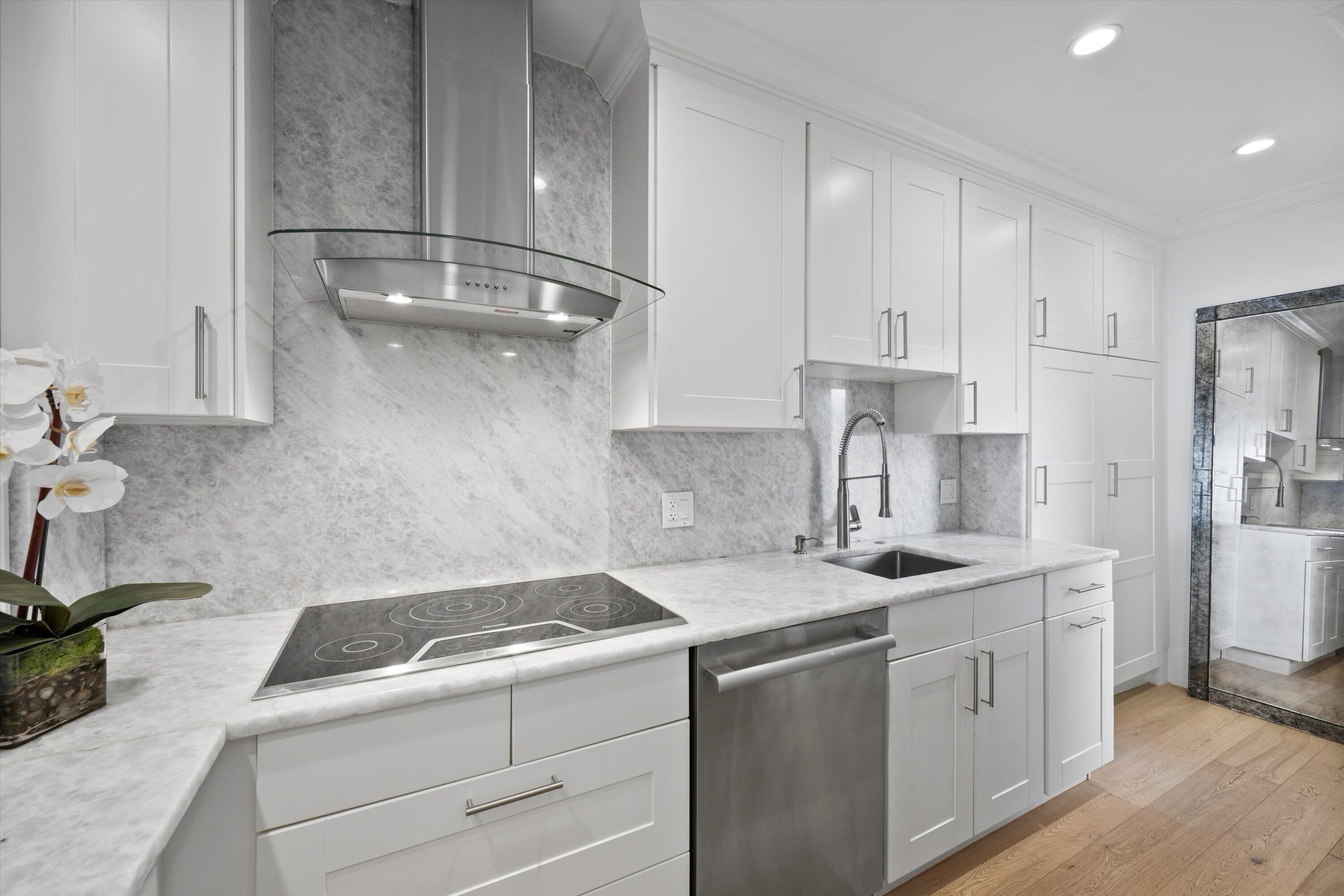 FOUR HUNDRED SO OCEAN BLVD CONDO - Residential