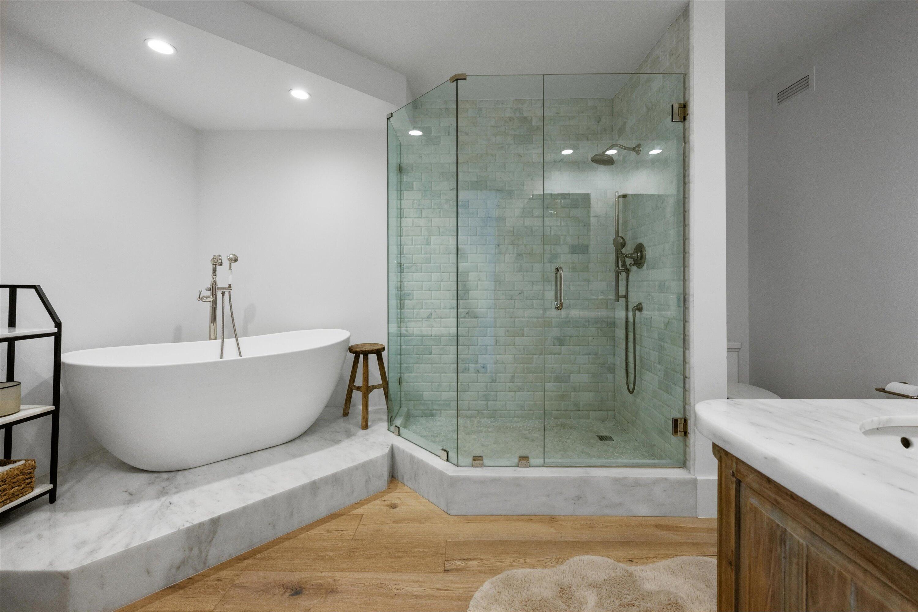 FOUR HUNDRED SO OCEAN BLVD CONDO - Residential