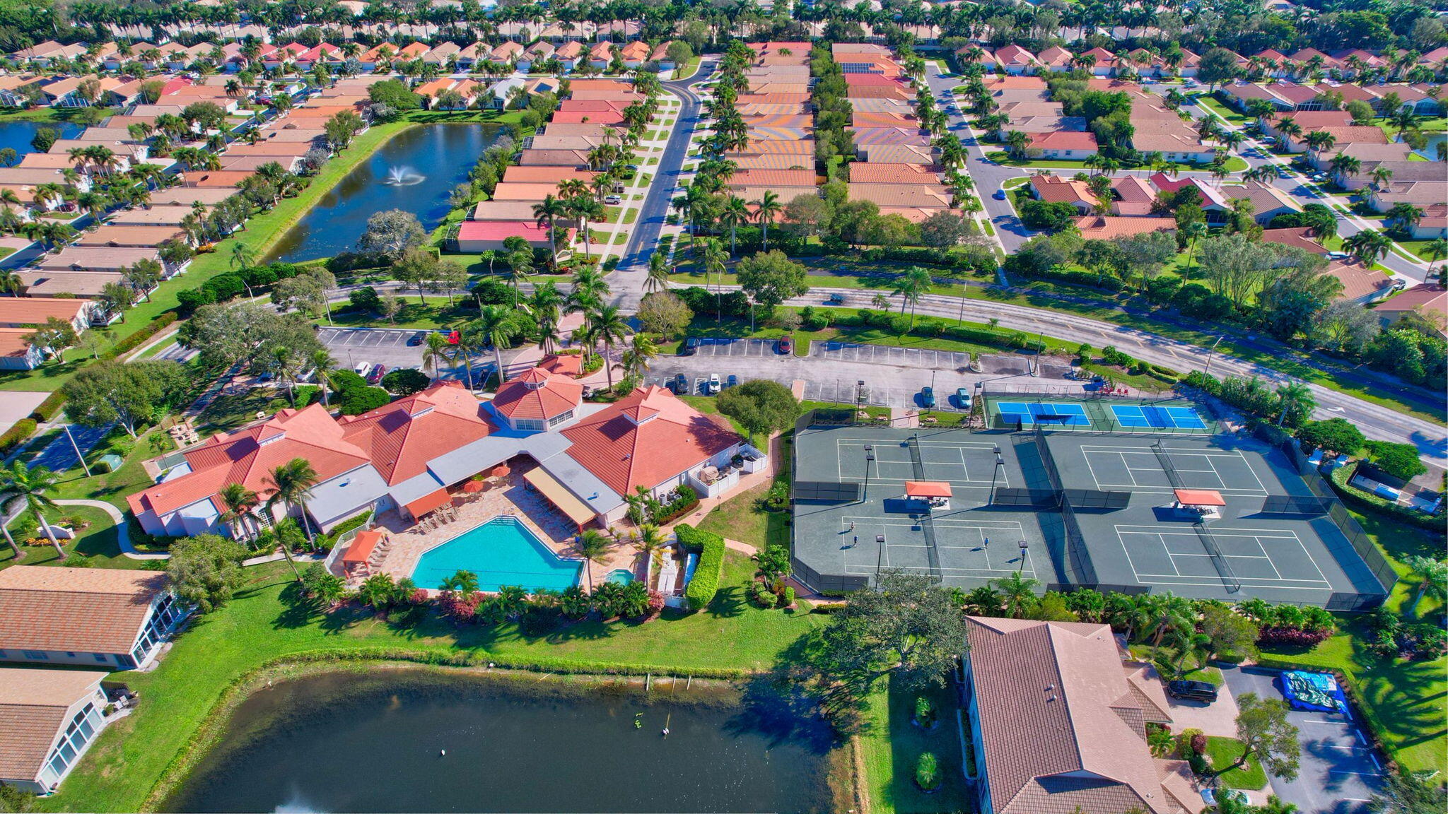 GROVE VILLAGE CONDO - Residential Lease