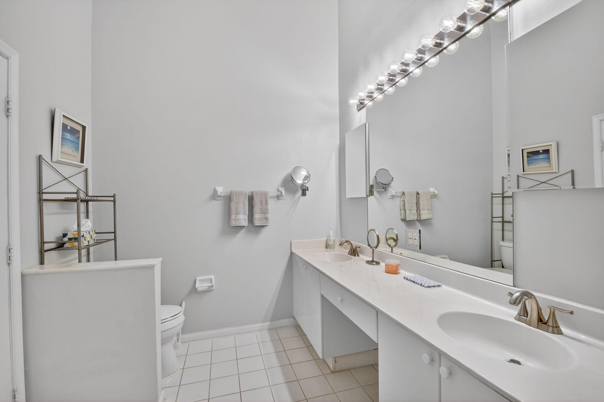 GROVE VILLAGE CONDO - Residential Lease