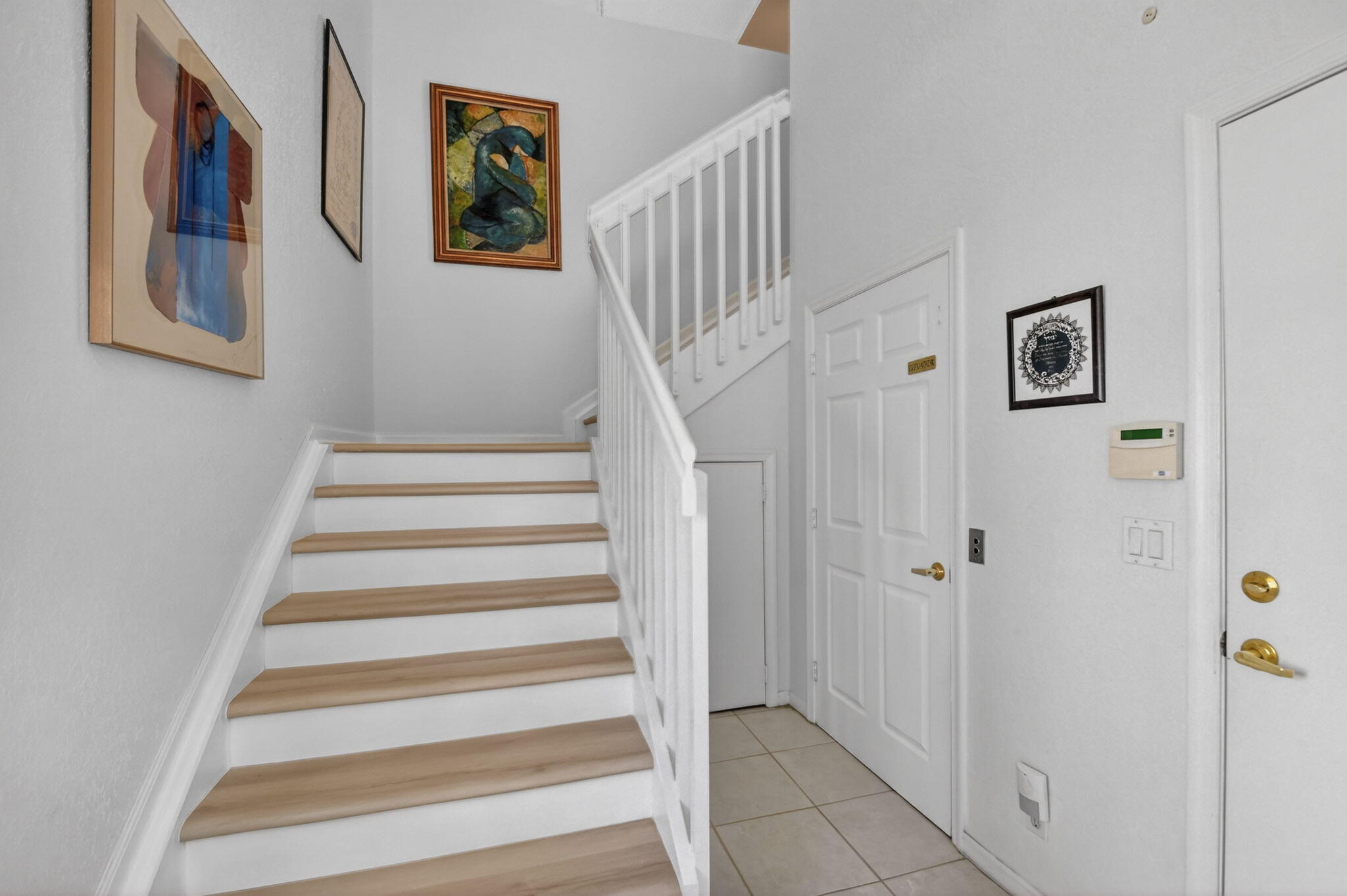 GROVE VILLAGE CONDO - Residential Lease