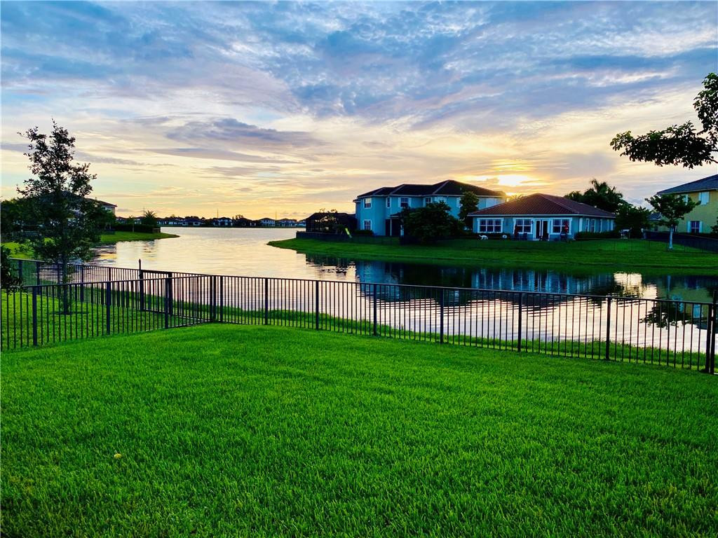 MiraLago - Residential