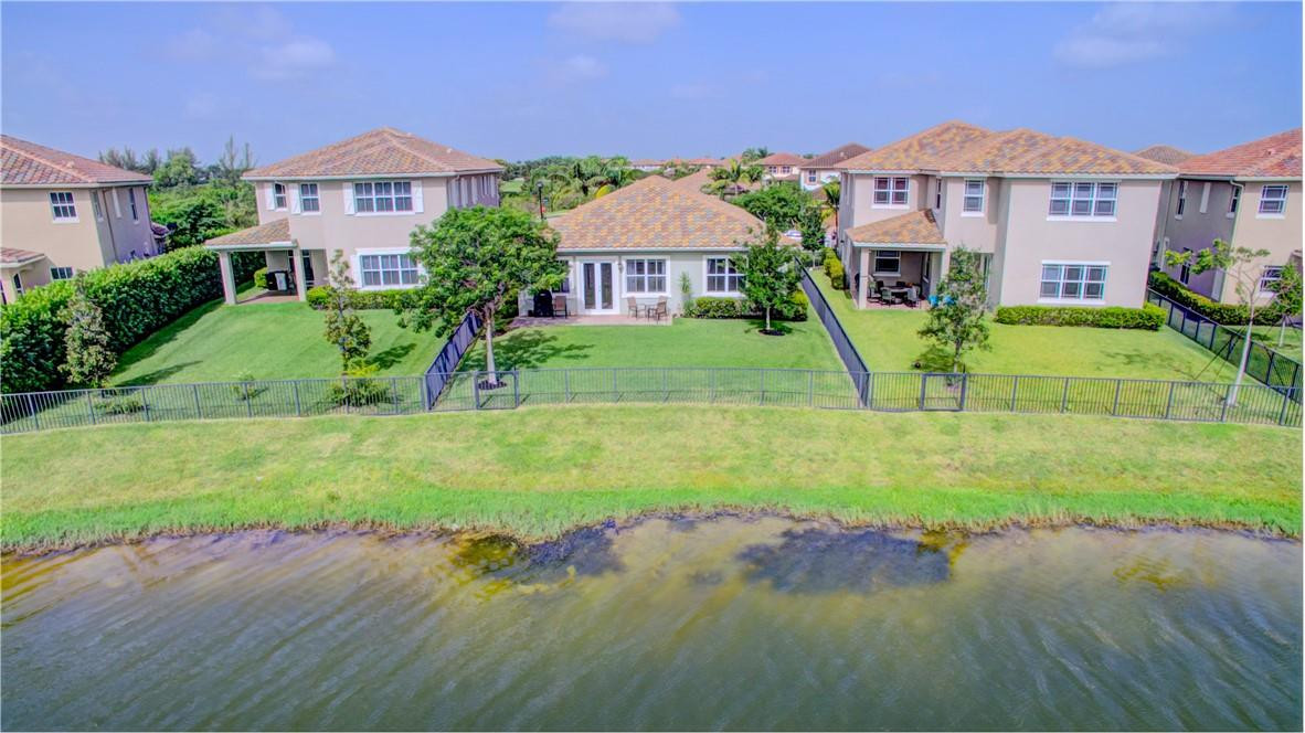 MiraLago - Residential
