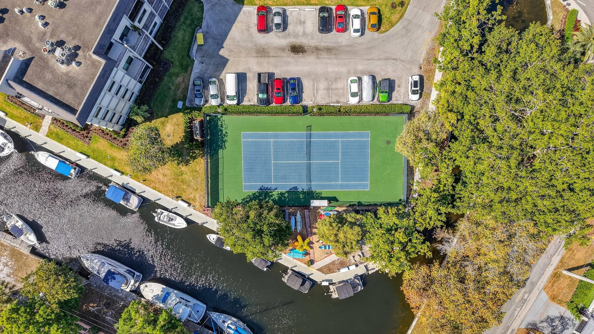 RIVER REACH CONDOMINIUM II - Residential Lease