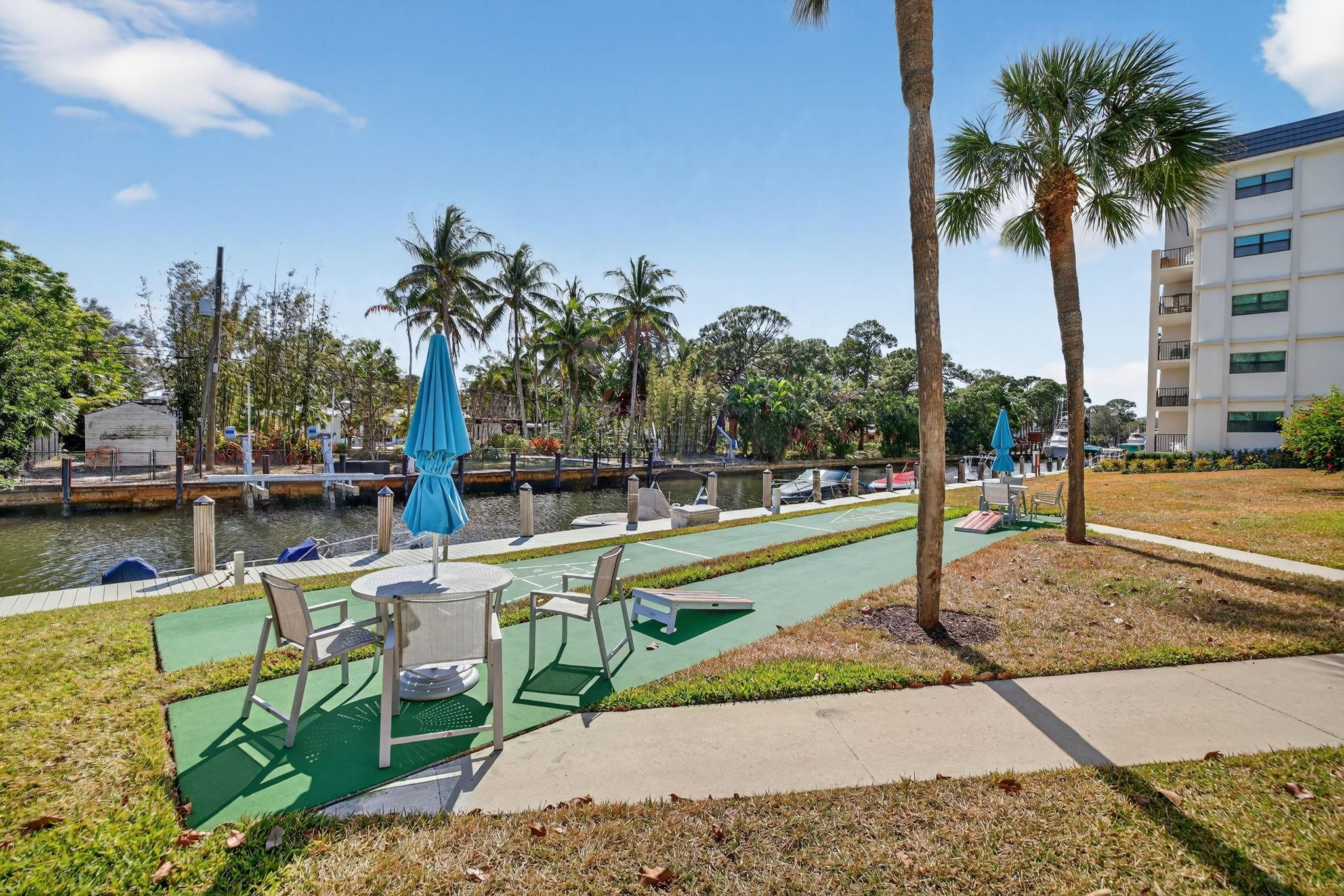 RIVER REACH CONDOMINIUM II - Residential Lease