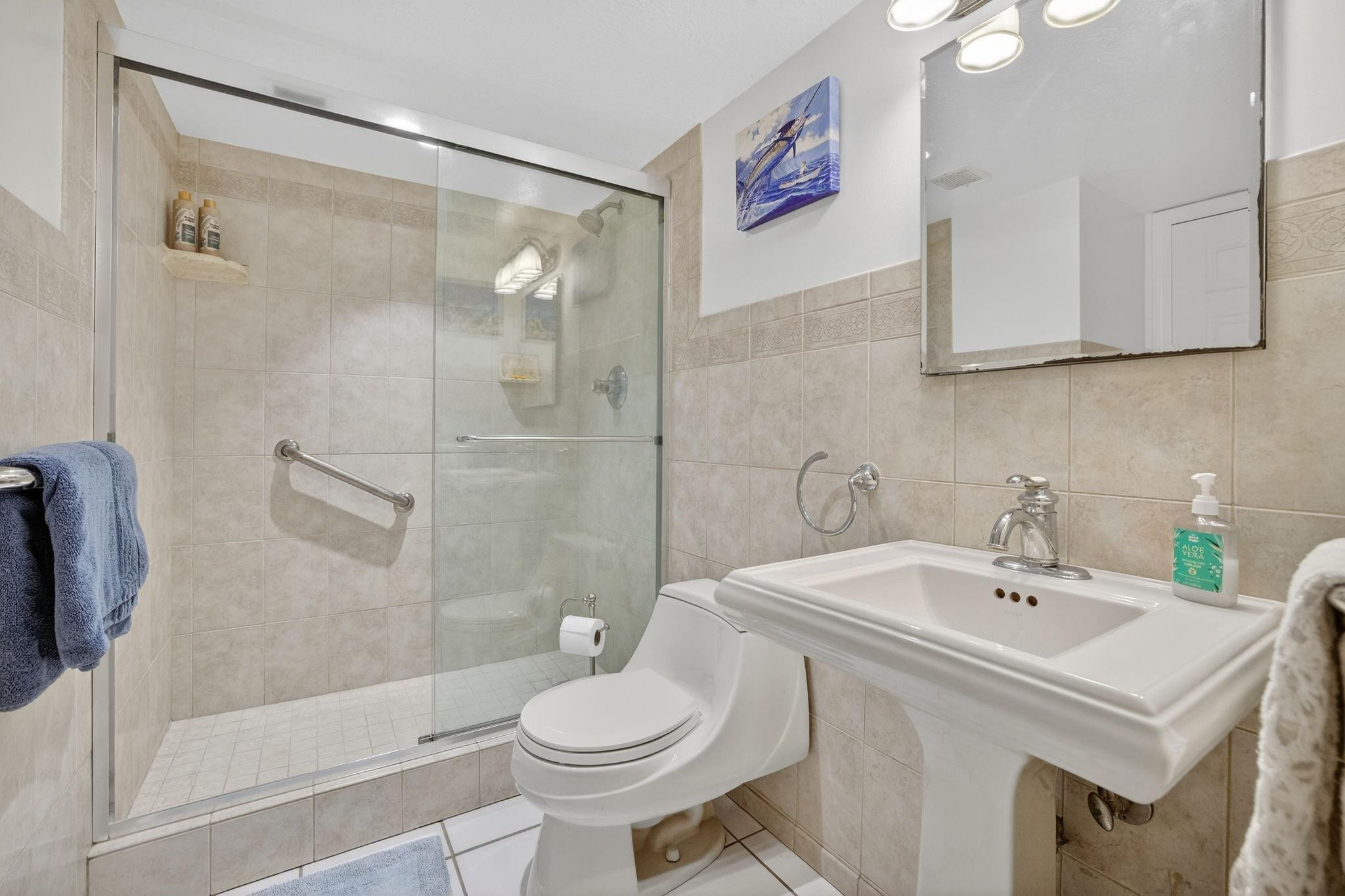 RIVER REACH CONDOMINIUM II - Residential Lease