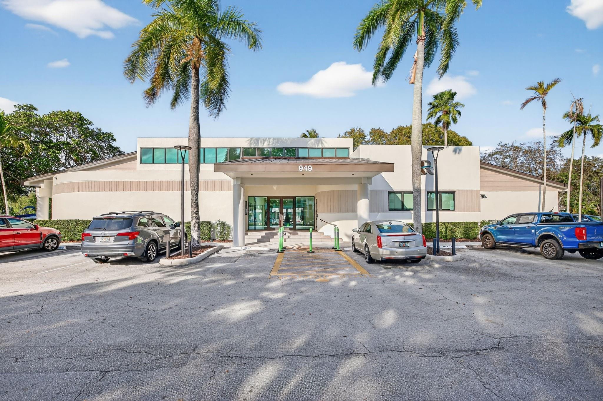 RIVER REACH CONDOMINIUM II - Residential Lease