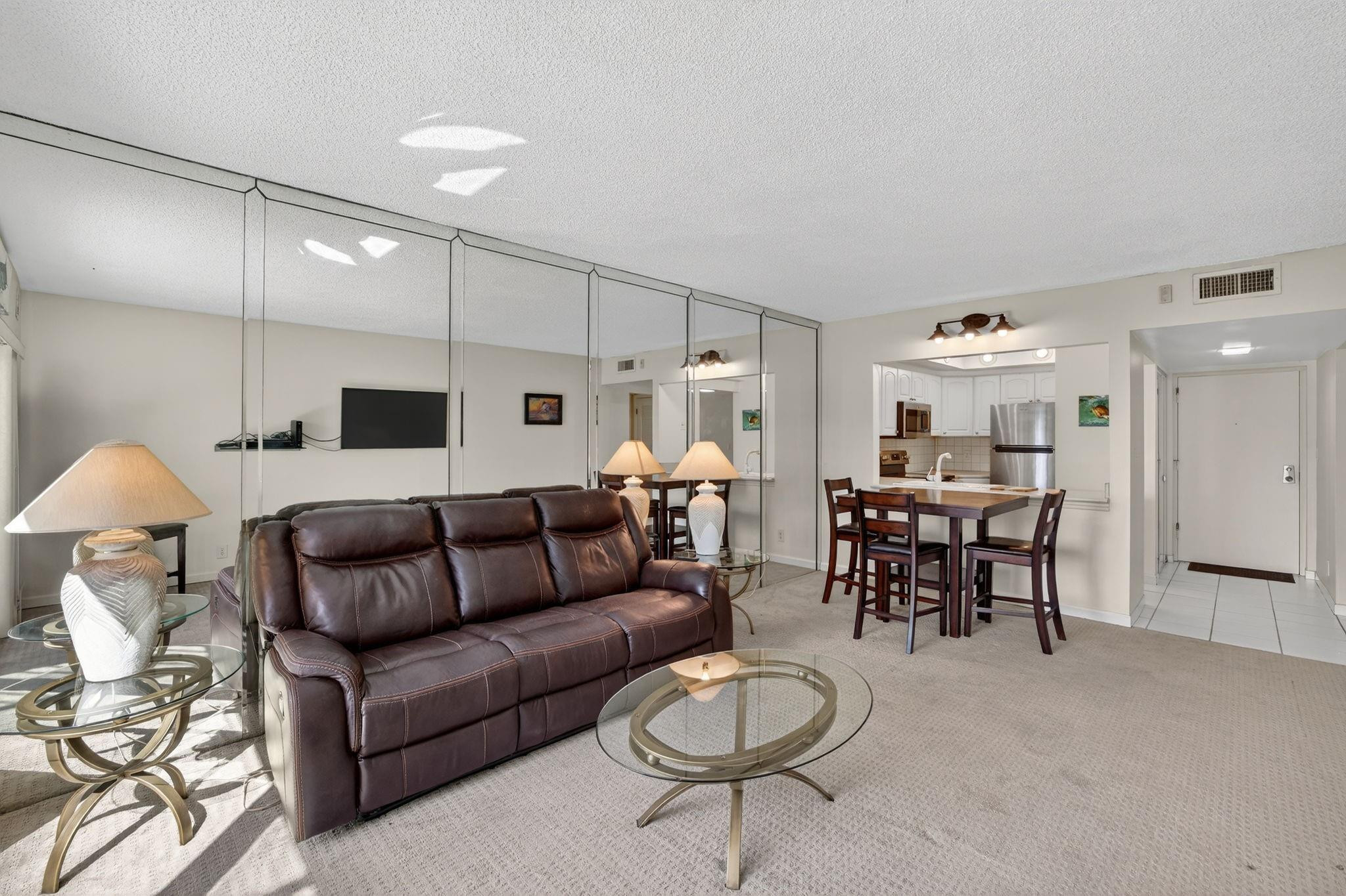 RIVER REACH CONDOMINIUM II - Residential Lease