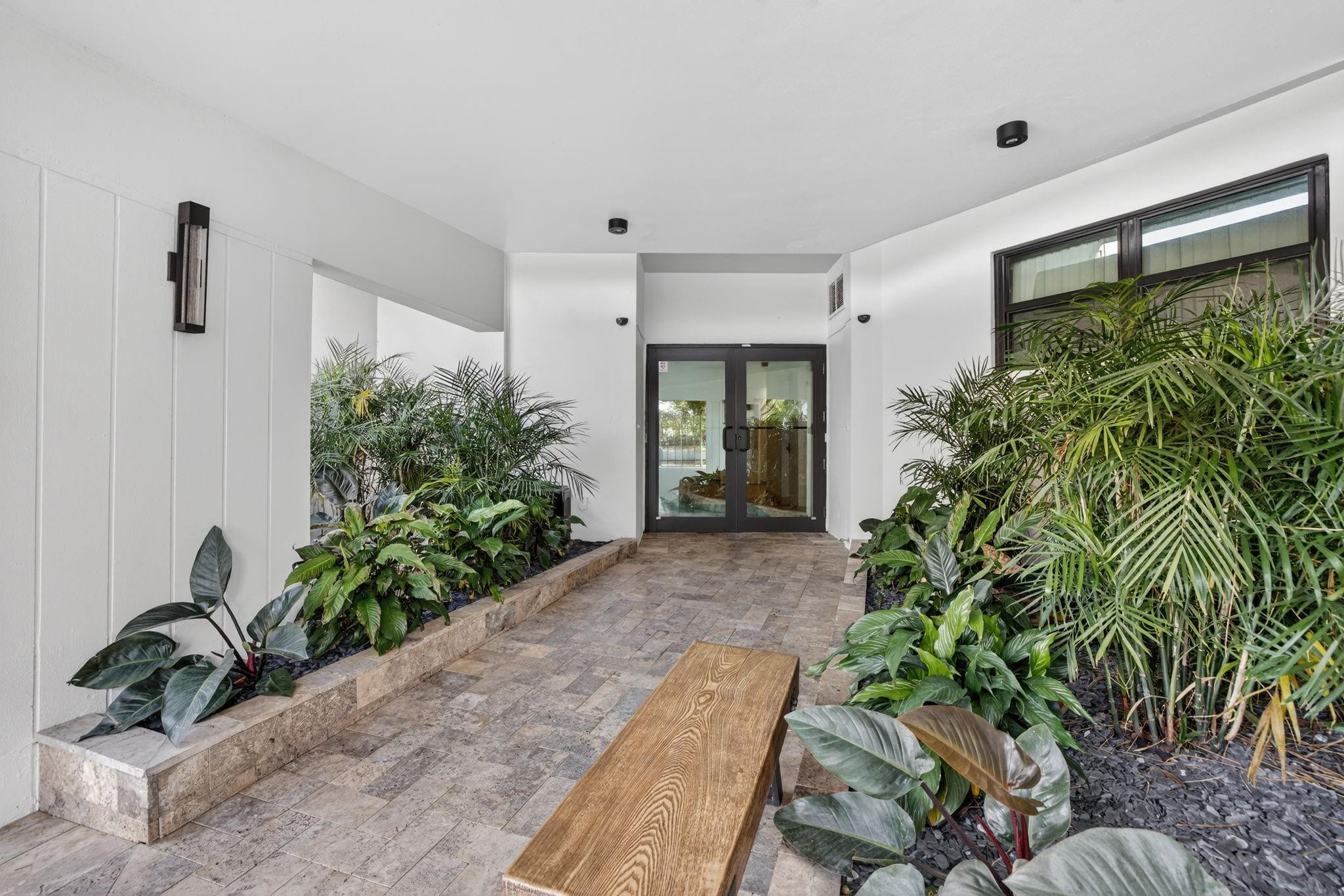 RIVER REACH CONDOMINIUM II - Residential Lease