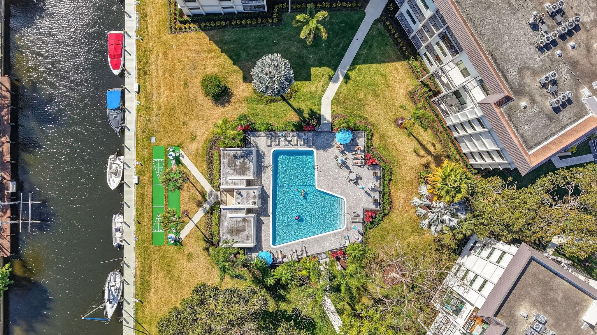 RIVER REACH CONDOMINIUM II - Residential Lease
