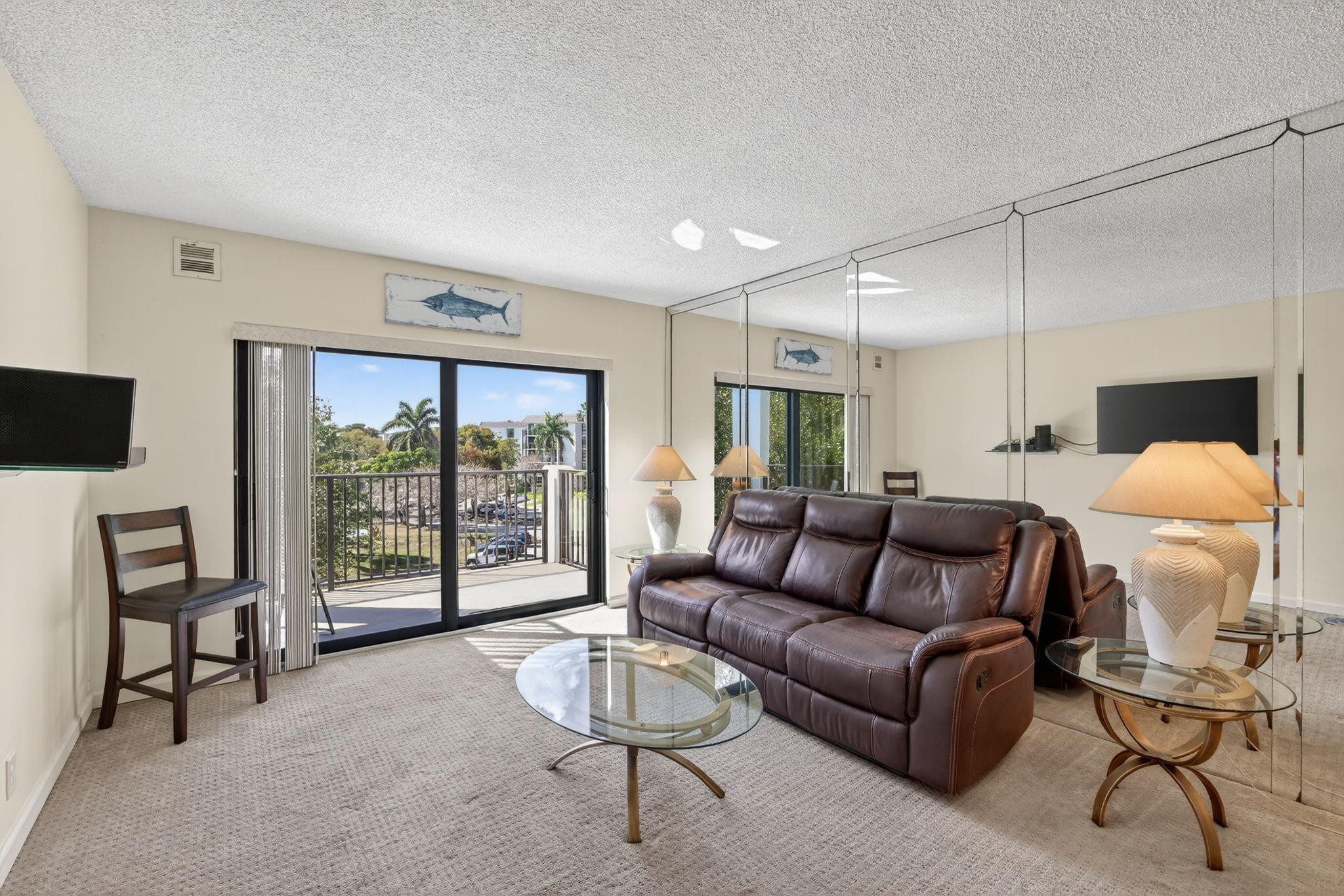 RIVER REACH CONDOMINIUM II - Residential Lease