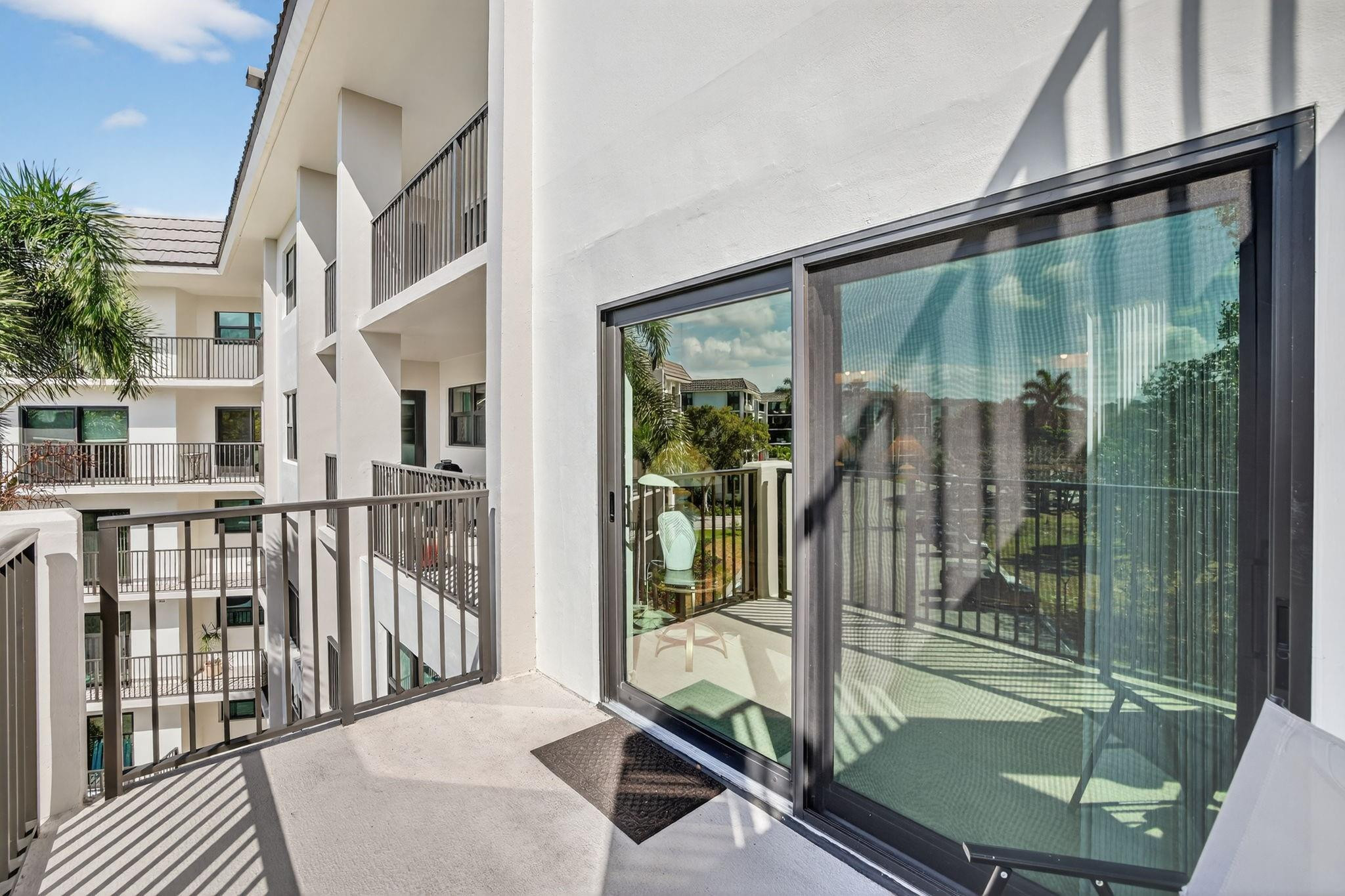 RIVER REACH CONDOMINIUM II - Residential Lease