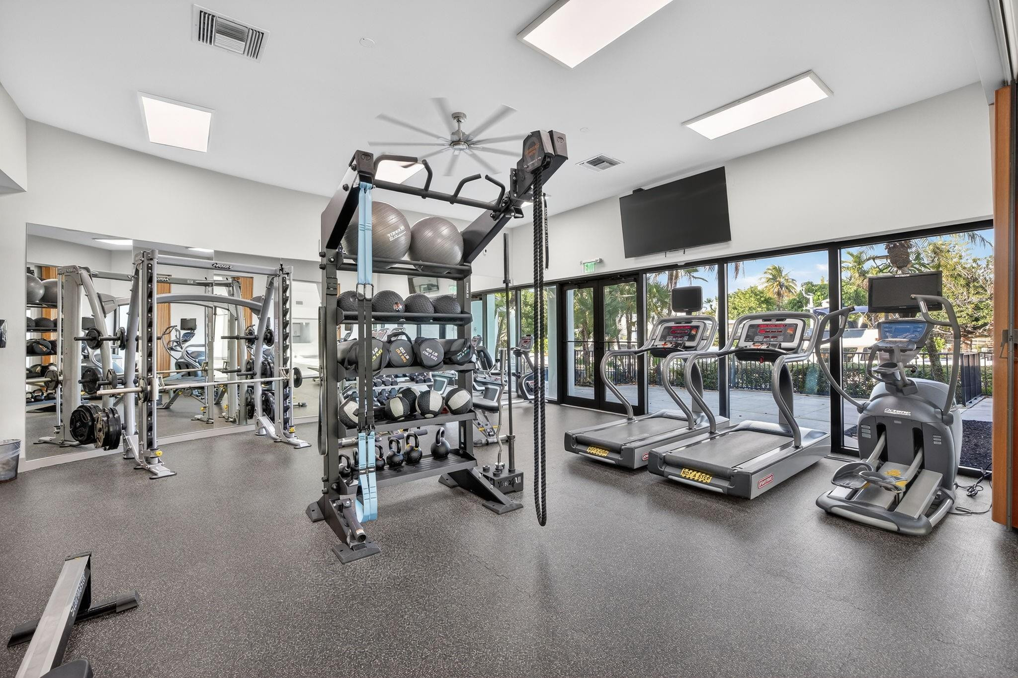 RIVER REACH CONDOMINIUM II - Residential Lease