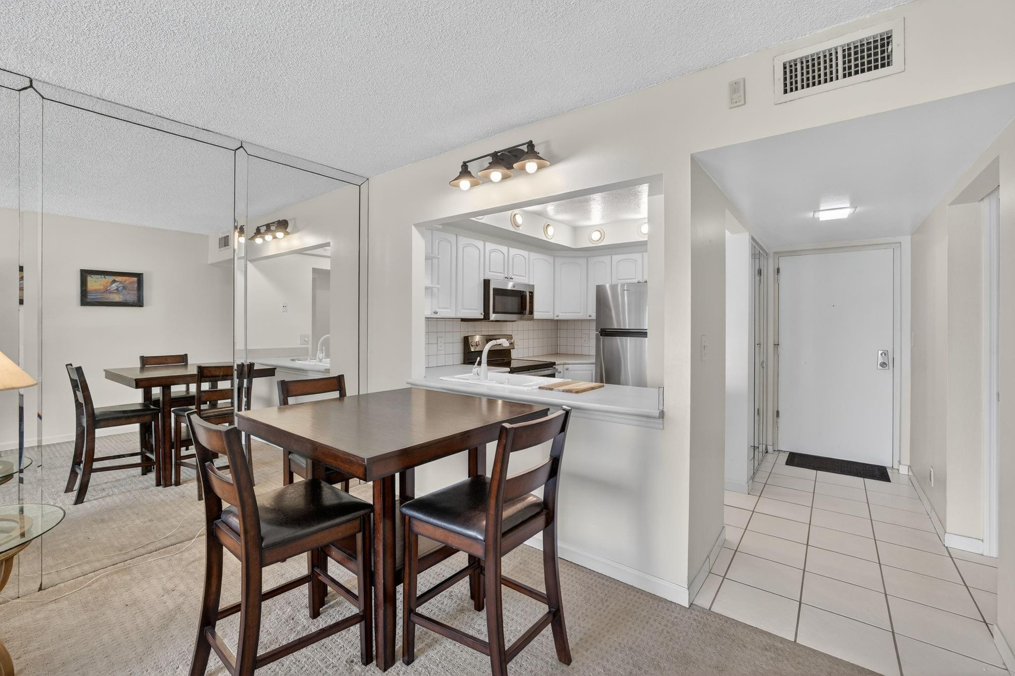 RIVER REACH CONDOMINIUM II - Residential Lease