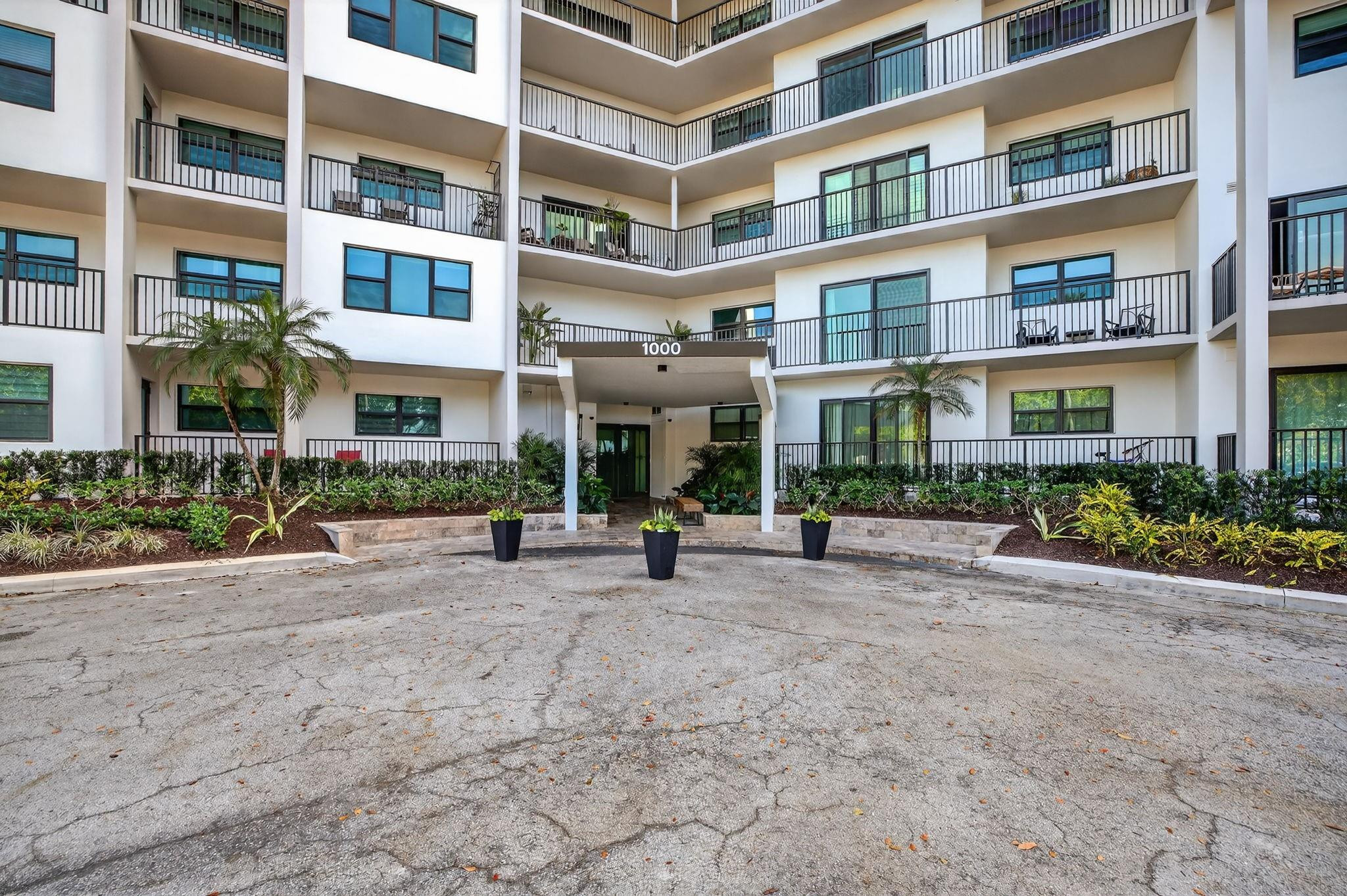 RIVER REACH CONDOMINIUM II - Residential Lease