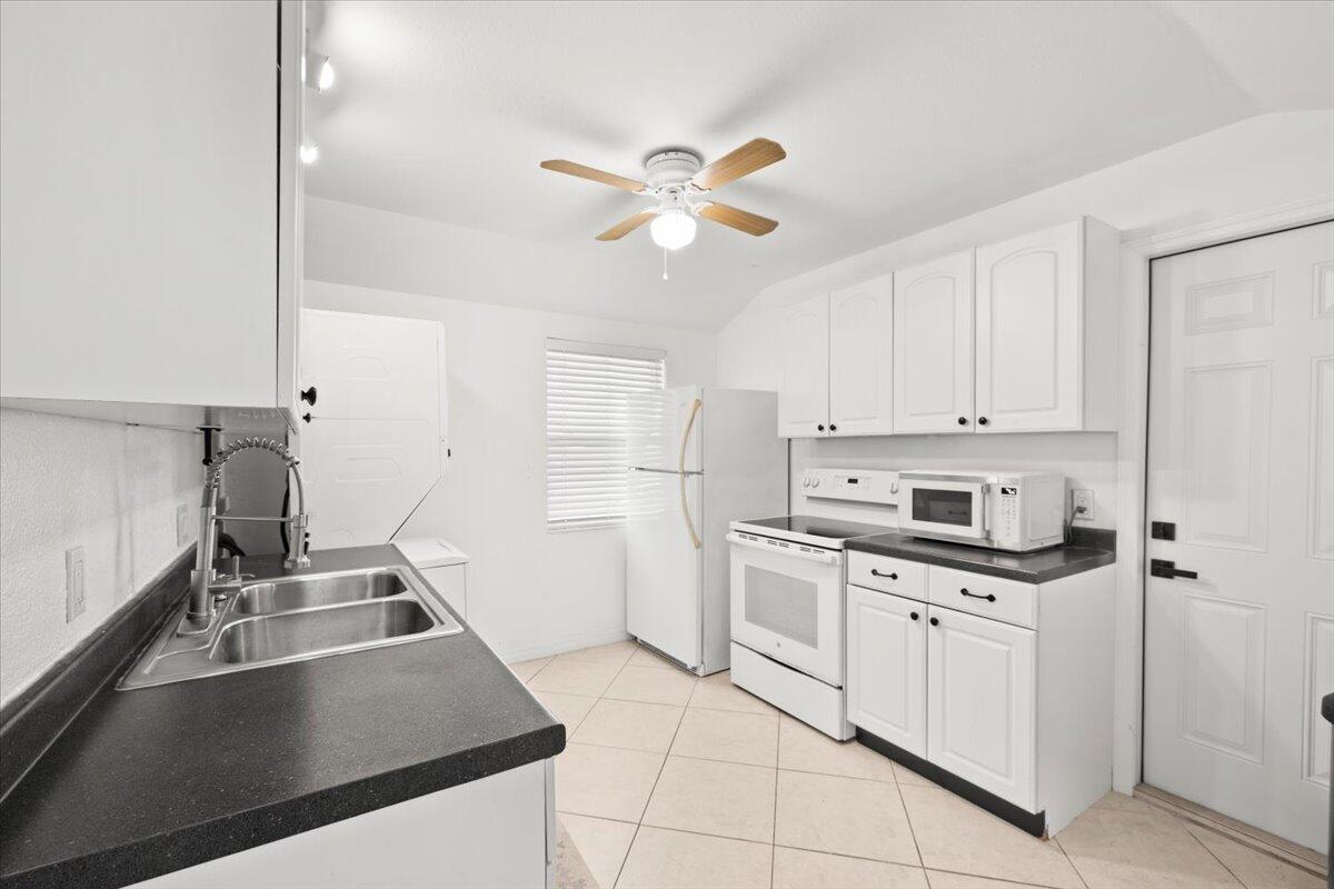 LAKE WORTH TOWN OF - Residential Income