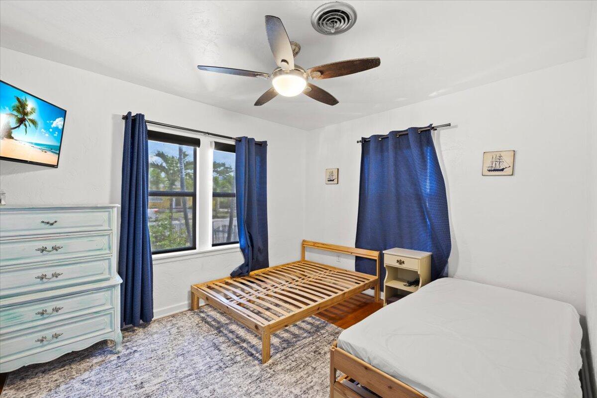 LAKE WORTH TOWN OF - Residential Income