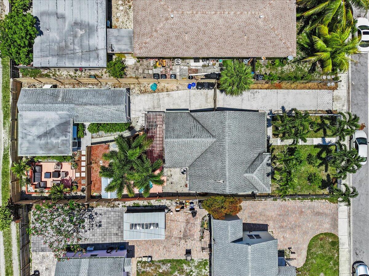 LAKE WORTH TOWN OF - Residential Income