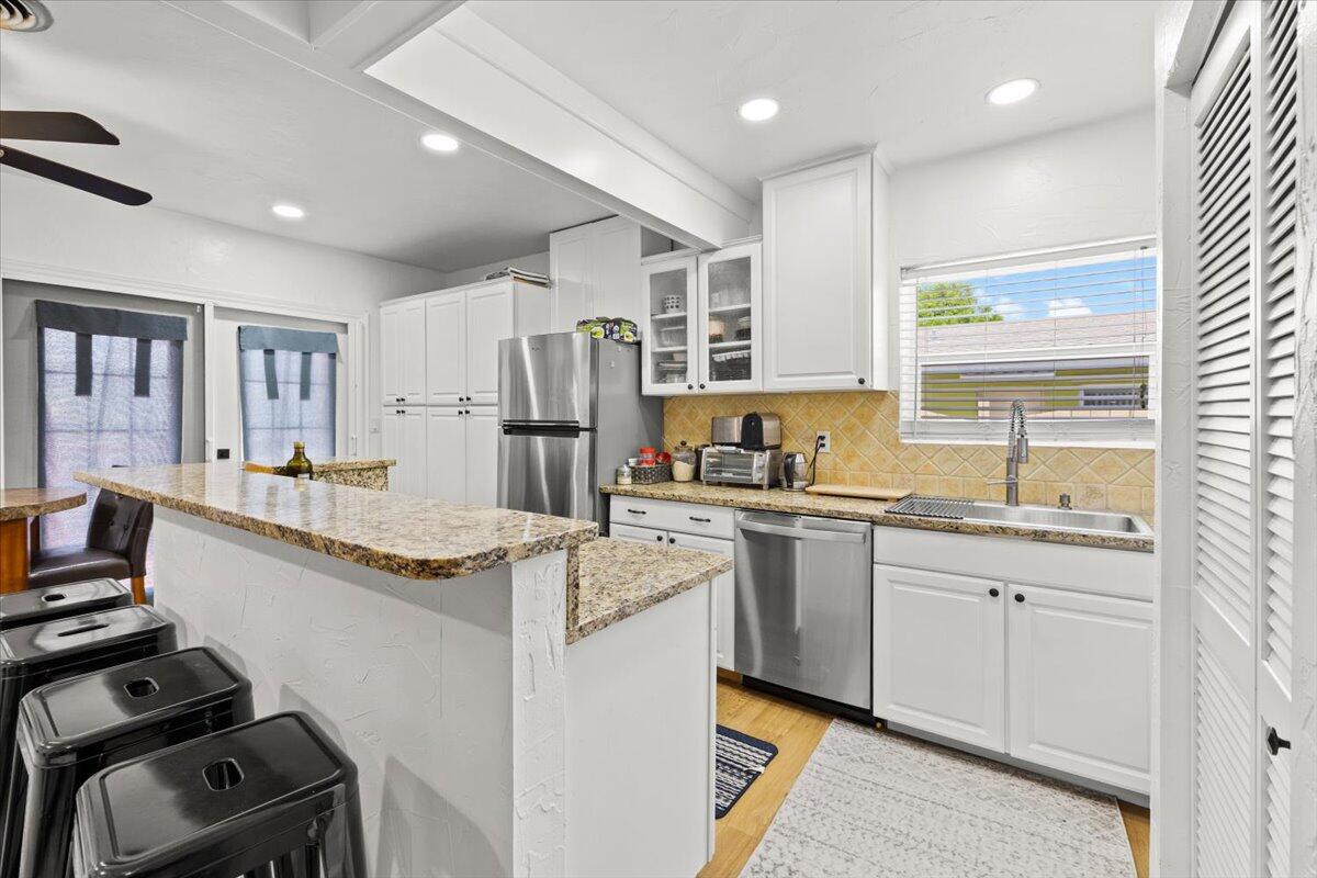 LAKE WORTH TOWN OF - Residential Income