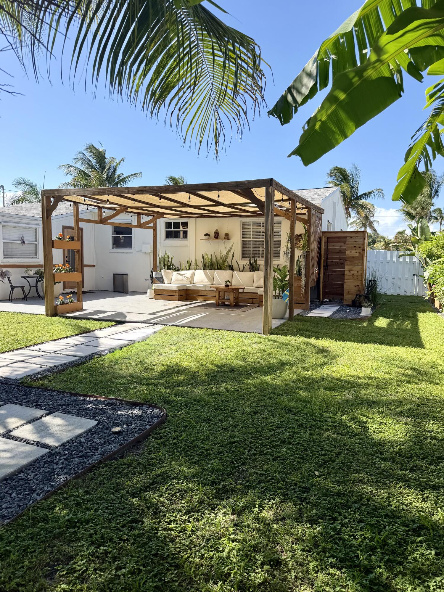 BROADMOOR SEC 4 - Residential Lease