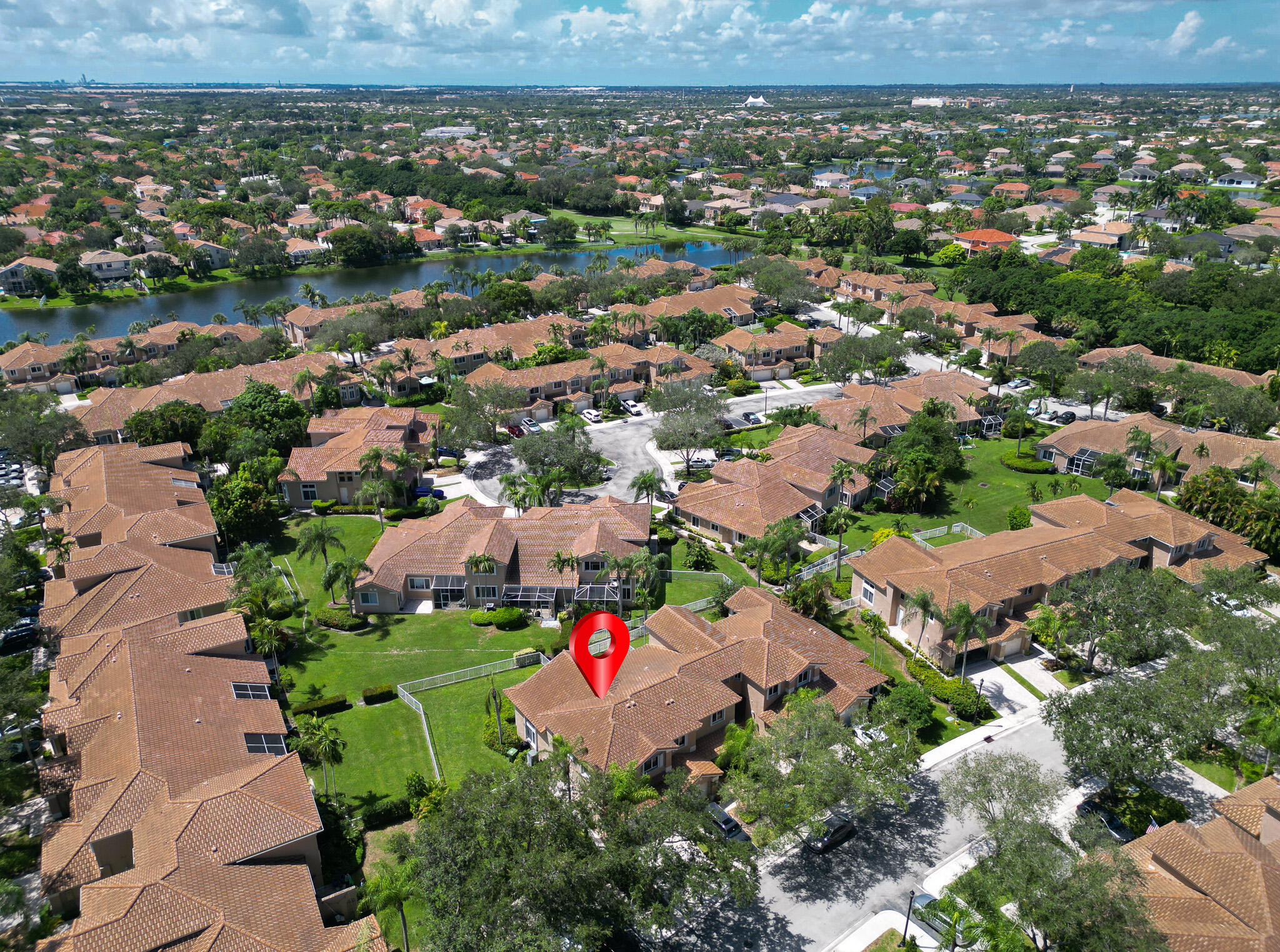 HOLLYWOOD LAKES COUNTRY CLUB AND - Residential