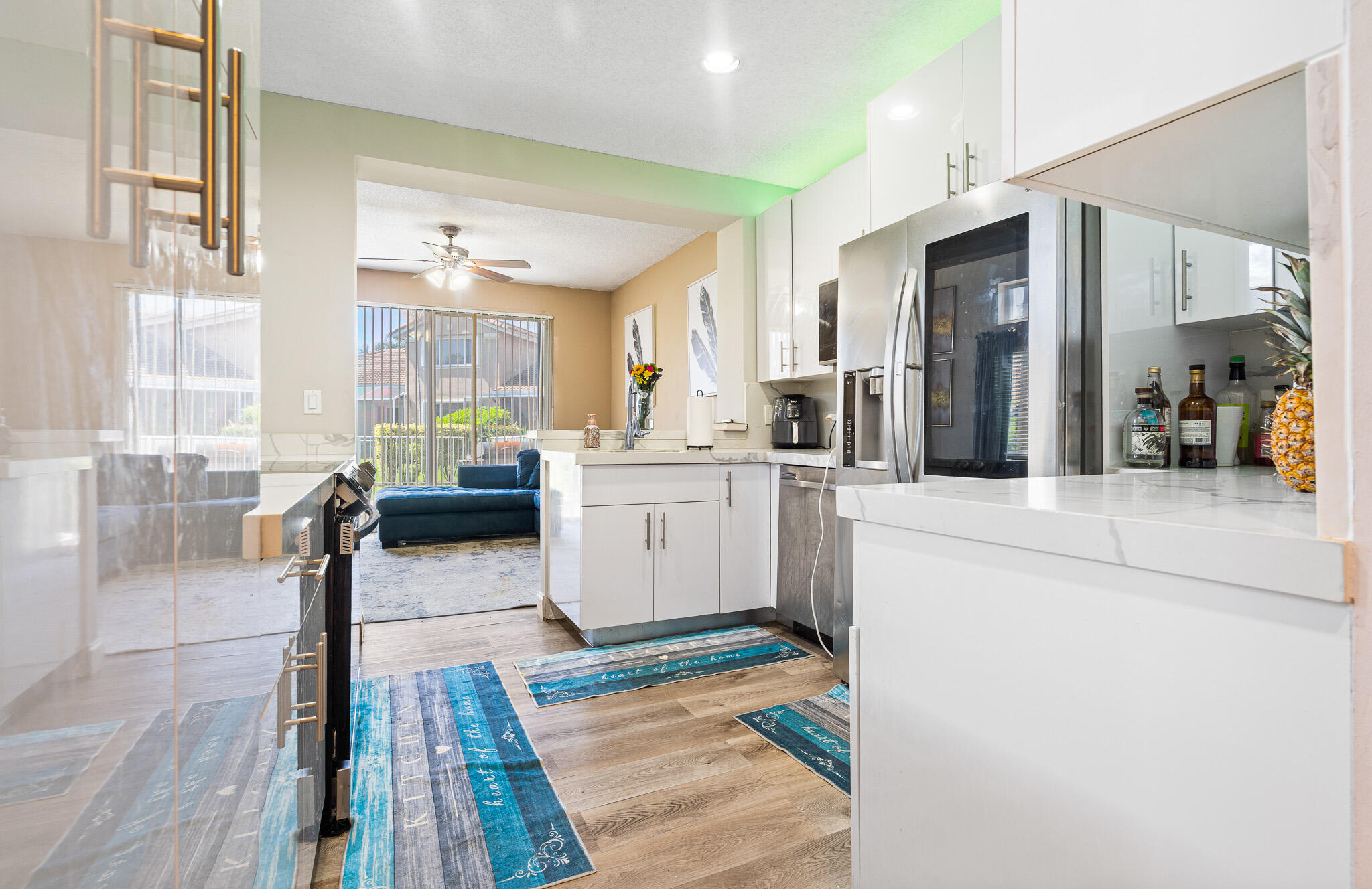 HOLLYWOOD LAKES COUNTRY CLUB AND - Residential