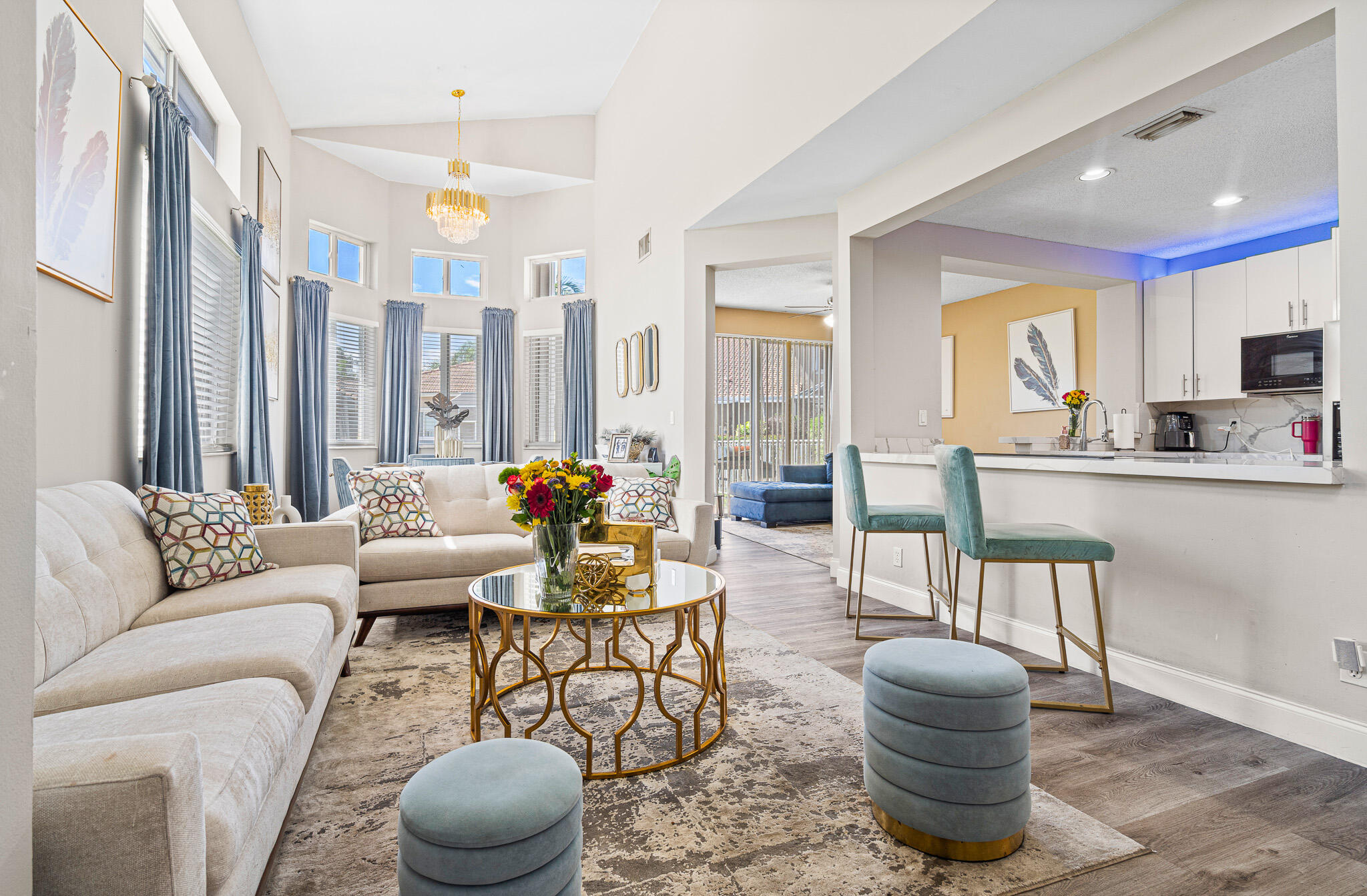 HOLLYWOOD LAKES COUNTRY CLUB AND - Residential