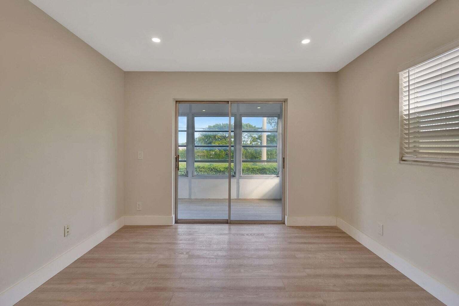 KINGS POINT - Residential