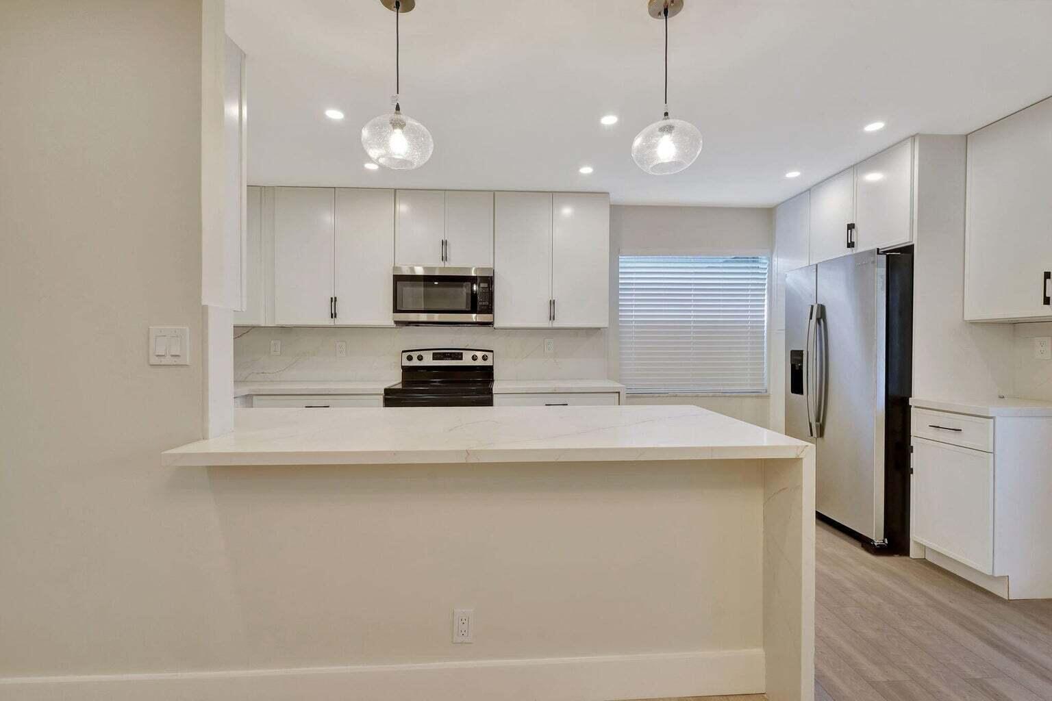 KINGS POINT - Residential