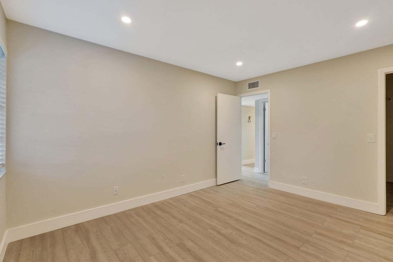 KINGS POINT - Residential