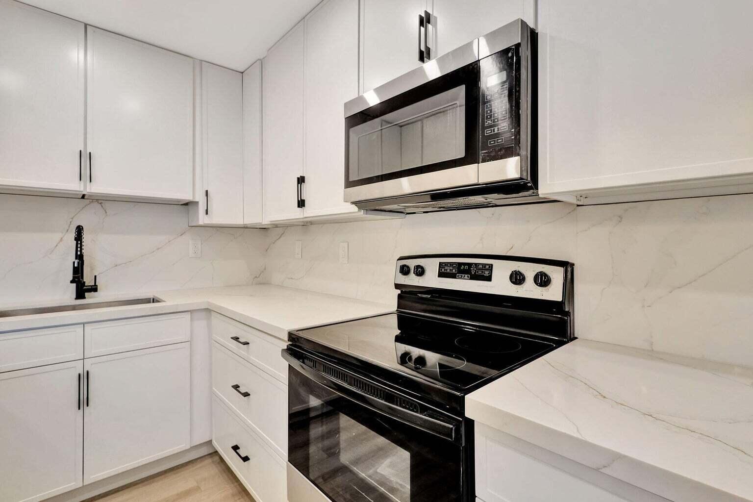 KINGS POINT - Residential