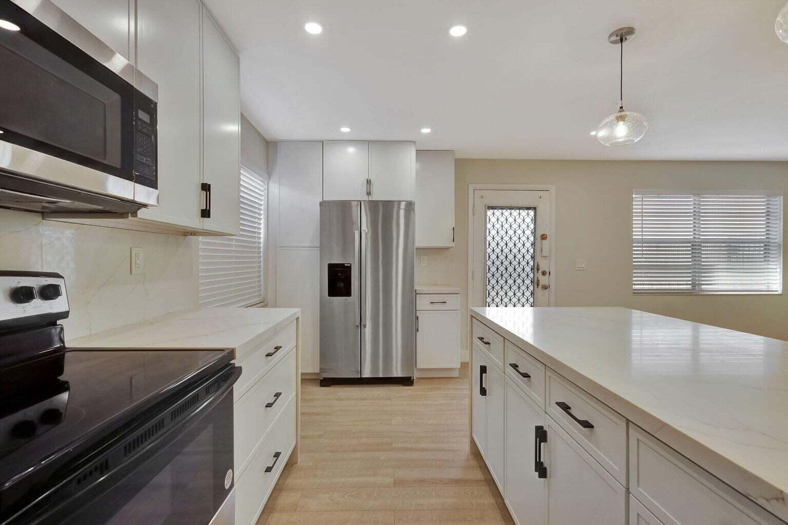 KINGS POINT - Residential
