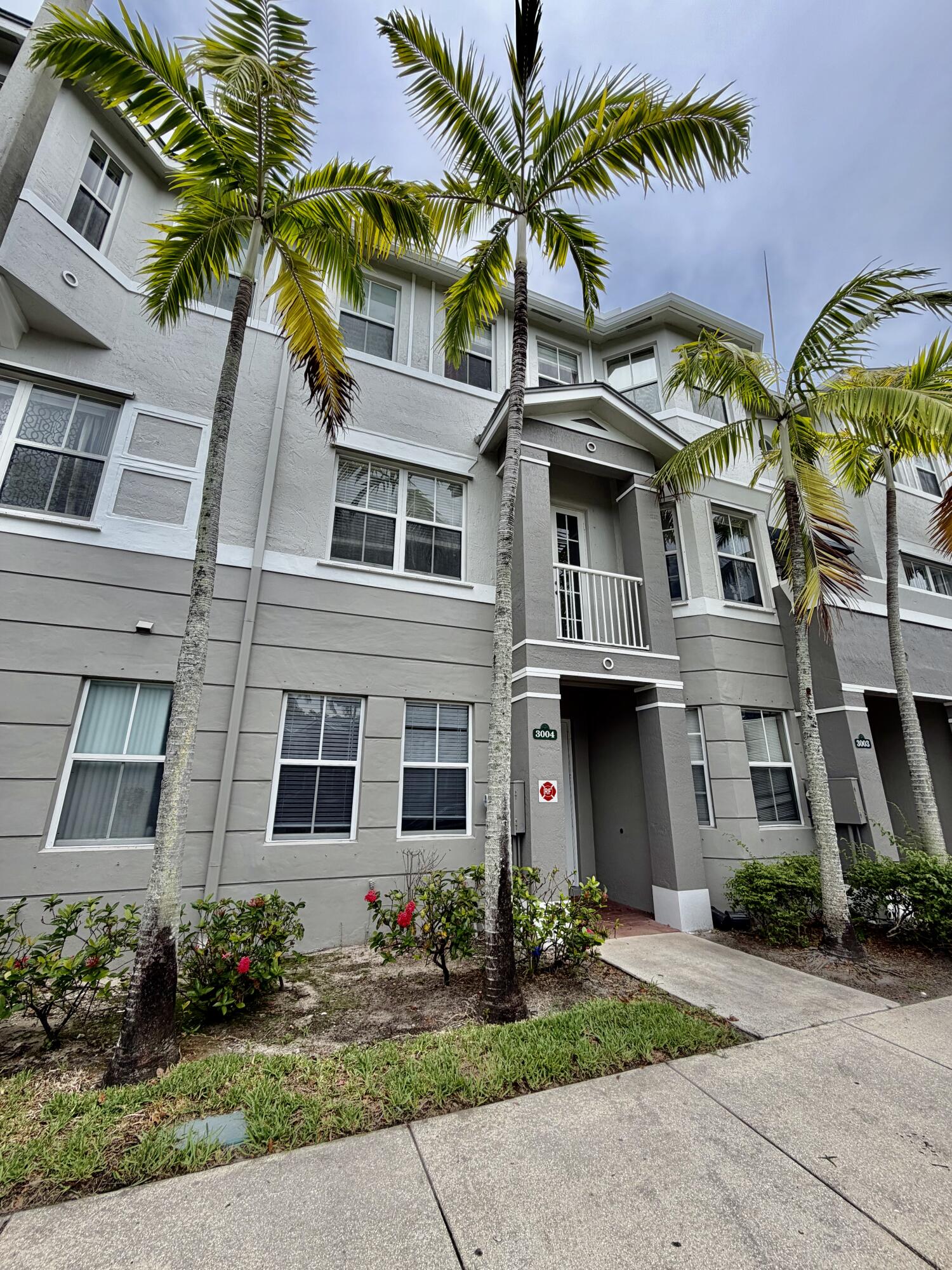 Beautiful 3 bedroom 3 and a half bath townhouse with garage! 1 bedroom on the first floor. Full size front loader washer and dryer.  Tile and laminate throughout the entire property no carpet! Centrally located just minutes from shops restaurants and easy turnpike access.  Managed by a professional management company with 24/7 on call service.
