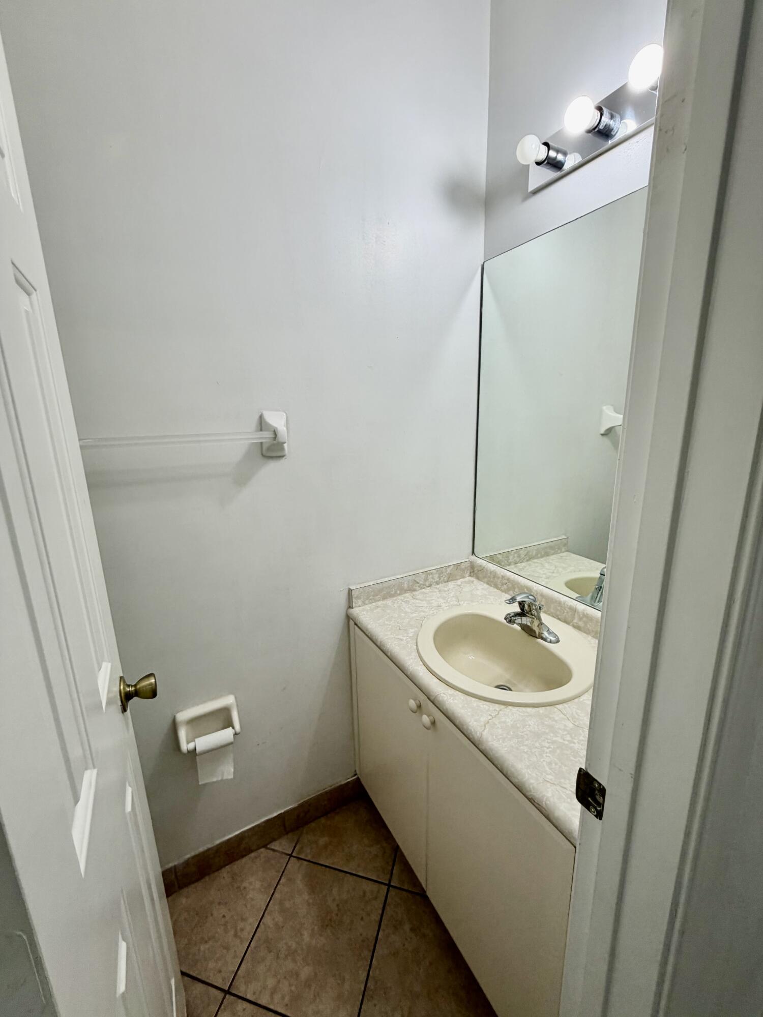 SHOMA TOWNHOMES AT ROYAL PALM BEACH CONDO - Residential Lease