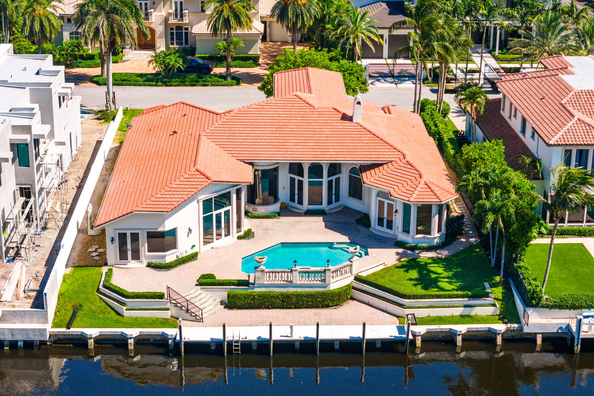 ROYAL PALM YACHT & COUNTRY CLUB - Residential