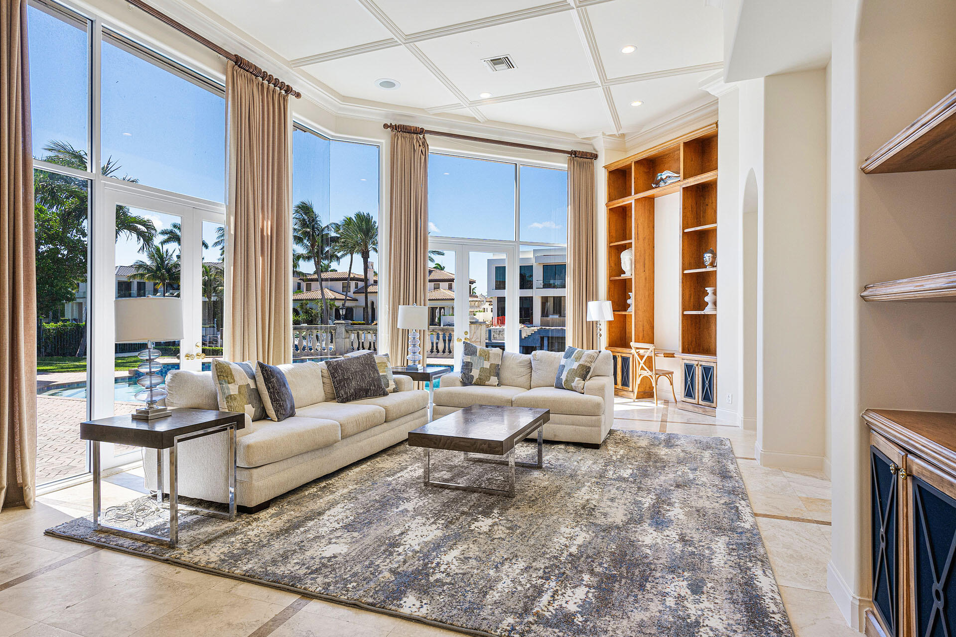 ROYAL PALM YACHT & COUNTRY CLUB - Residential