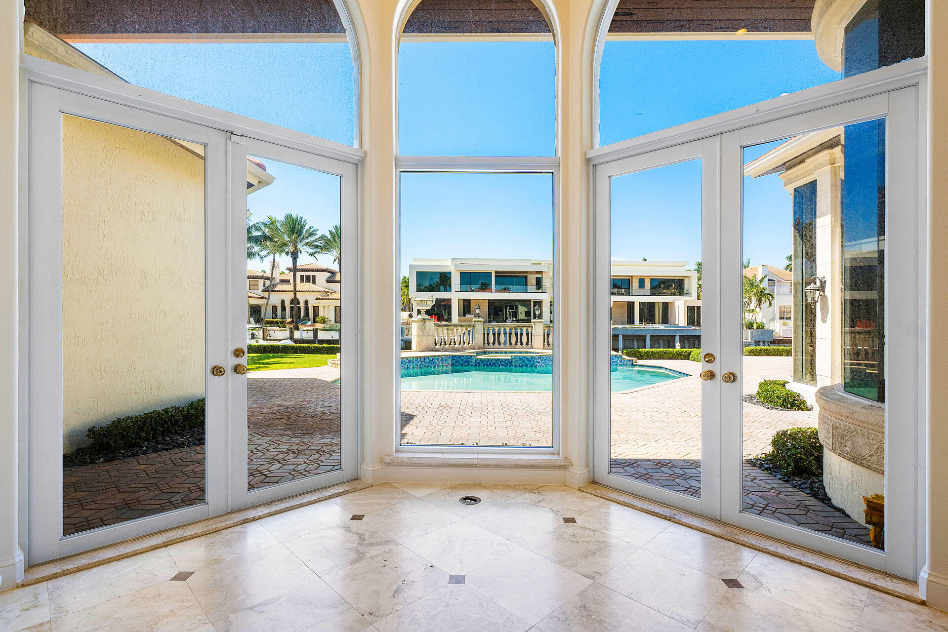 ROYAL PALM YACHT & COUNTRY CLUB - Residential